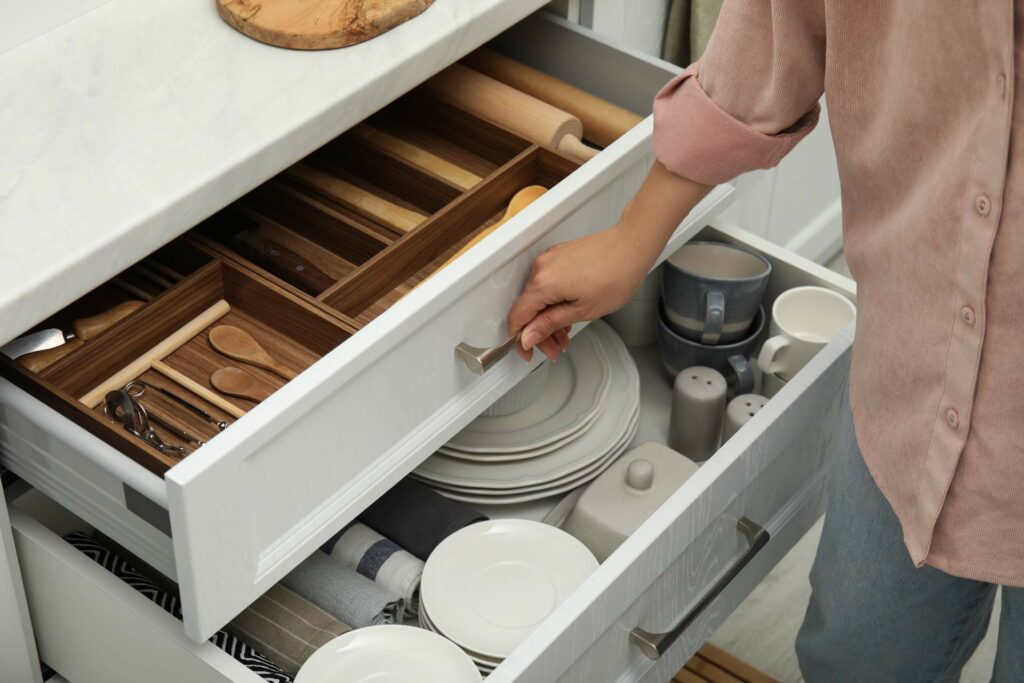 Errores comunes en la organización de la cocina y cómo evitarlos