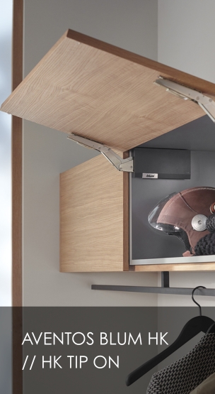 HERRAJE DE APERTURA 82