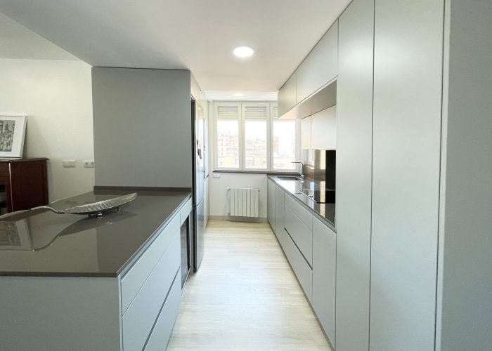 cocina-lacada-gris-altura-950-helice-2 cocina-lacada-gris-altura-950-helice-2