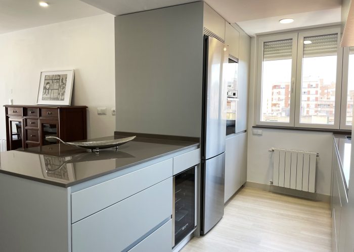 cocina-lacada-gris-altura-950-helice-4 cocina-lacada-gris-altura-950-helice-4