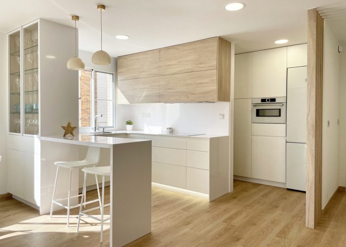 COCINA ABIERTA A LA LUZ